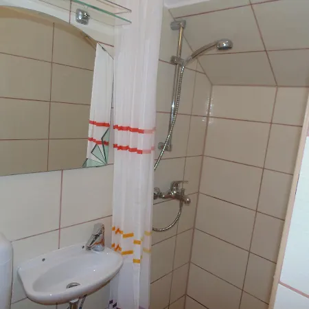 Kazinczy 4 Haloszobas Nyaralo * Siófok